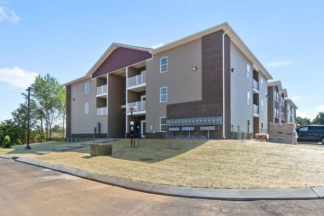 $1,195 | 229 East Johnson Circle, Unit B205 | Cumberland Hills