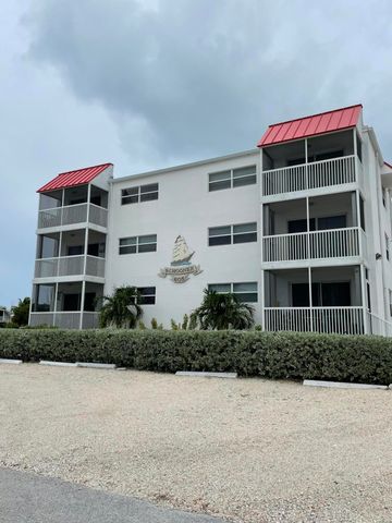 $3,200 | 605 Sombrero Beach Road, Unit 202 | Marathon