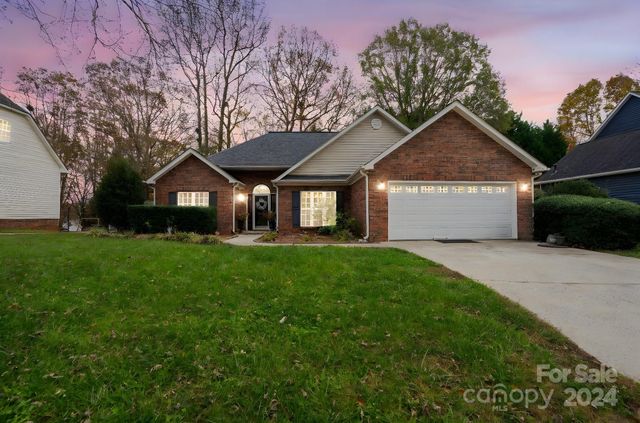 $380,000 | 3637 Easthampton Drive | Southeast Gastonia