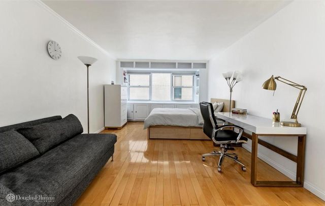 $3,200 | 153 East 57th Street, Unit 14K | Midtown East