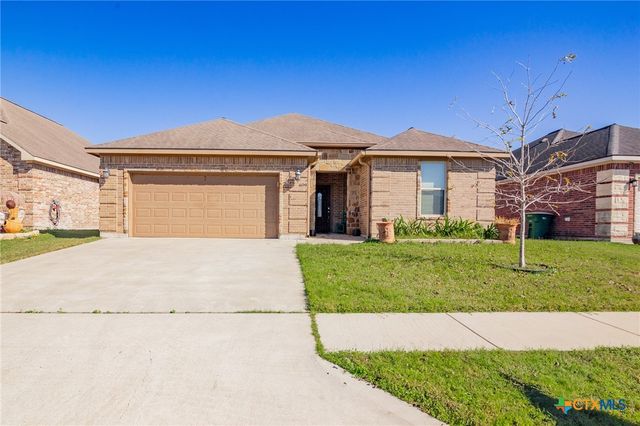 $324,900 | 609 Mason Circle | Victoria