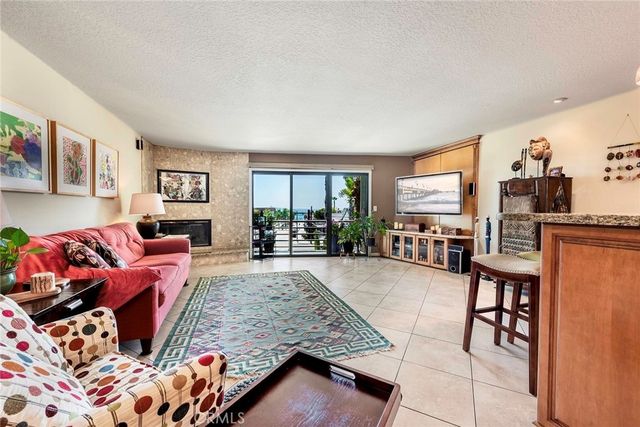 $990,000 | 3811 East Livingston Drive, Unit 1 | Belmont Heights