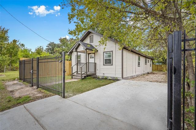 $2,100 | 3417 Hadley Street | Greater Third Ward