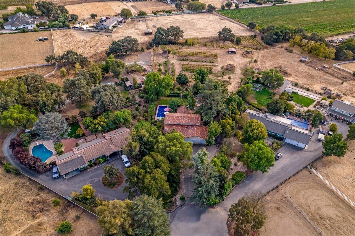 an aerial view of multiple house