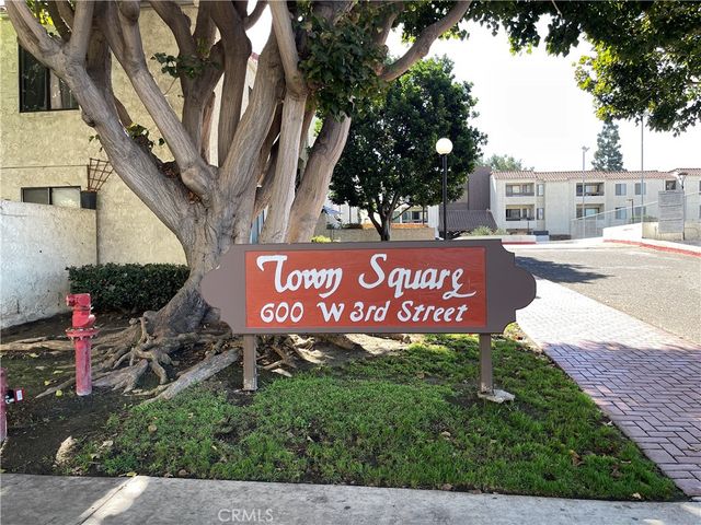 $415,000 | 600 West 3rd Street, Unit B104 | Town Square