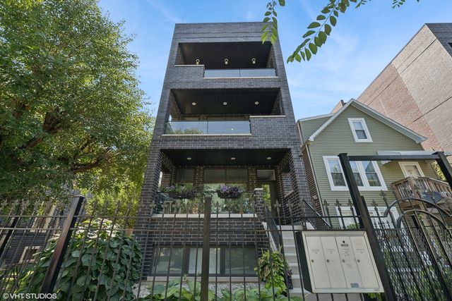 $599,000 | 1812 North Sawyer Avenue, Unit 2 | Logan Square