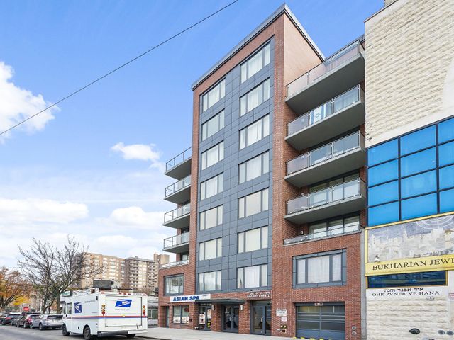 $525,000 | 106-20 70th Avenue, Unit 5B | Forest Hills