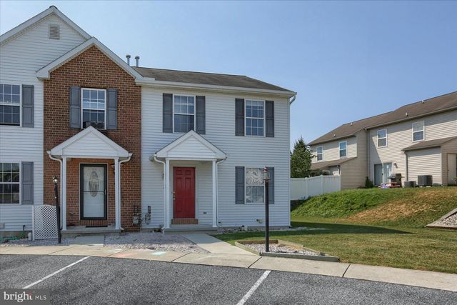 $215,000 | 2 Bradford Circle | West Myerstown