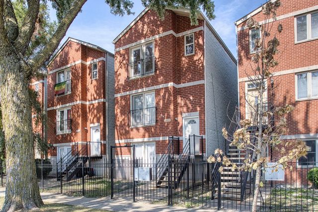 $215,000 | 3010 West Flournoy Street, Unit 3 | East Garfield Park