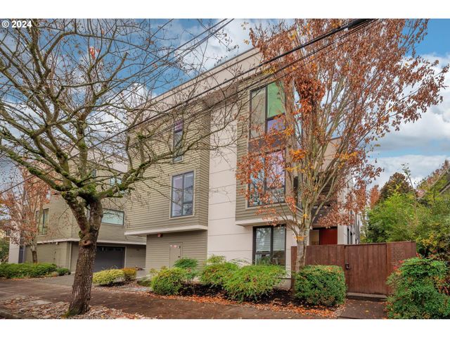 $649,000 | 2064 Northeast 11th Avenue | West Irvington