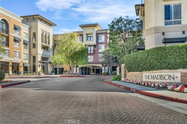 $418,000 | 24535 Town Center Drive, Unit 6403 | Valencia