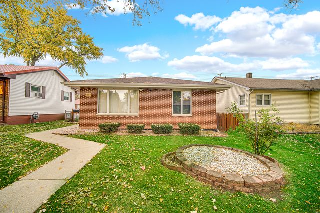 $295,000 | 1209 Kenmore Avenue | Joliet