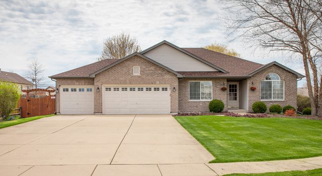 $2,500 | 507 Steeplechase Court | McHenry