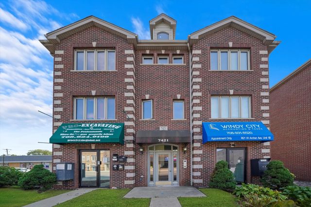 $199,900 | 7421 West Archer Avenue, Unit 3B | Summit