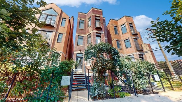 $445,000 | 2416 West Cortez Street, Unit 2 | Ukrainian Village