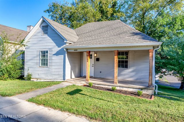 $214,900 | 2200 Parkview Avenue | Five Points