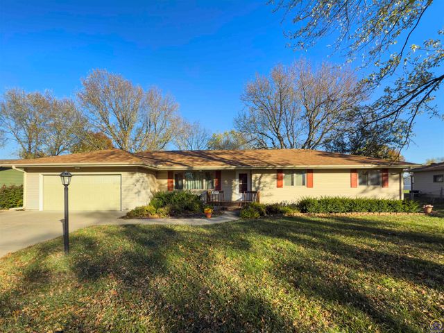 $250,000 | 2728 Southeast Bennett Drive | Tecumseh Township - Shawnee County