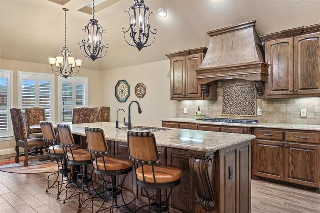 $550,000 | 1408 Joshua Way | Granbury