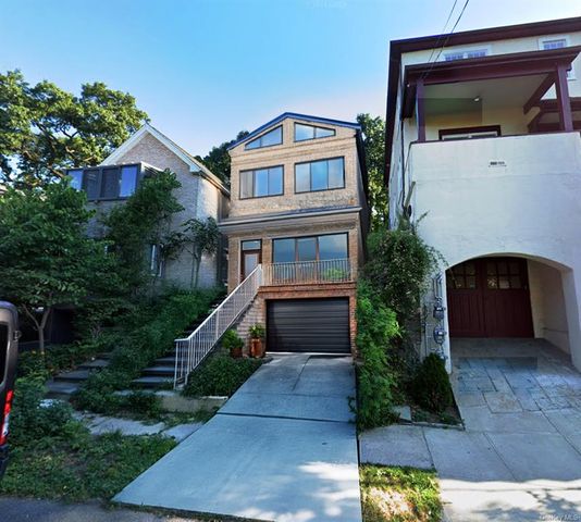 $1,399,000 | 315 West 262nd Street | North Riverdale