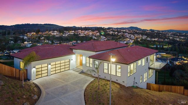 $2,888,000 | 3794 Skyfarm Drive | Fountaingrove