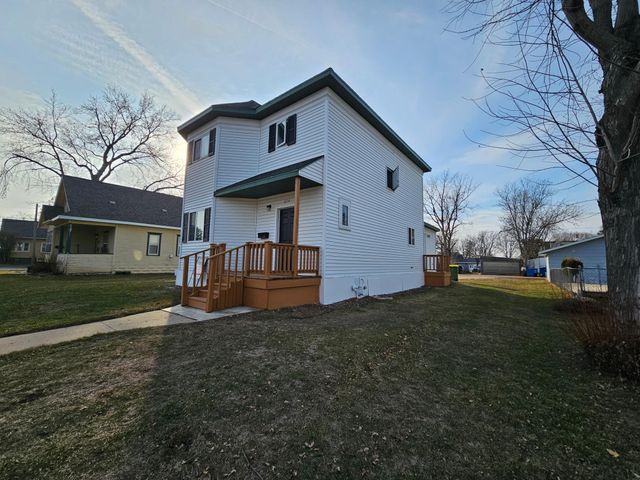 $130,000 | 614 2nd Avenue Southwest | Pipestone