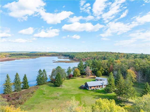 $4,950,000 | 3 Big Lake Road | Deerpark