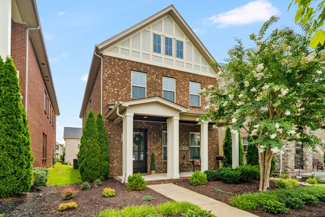 $487,990 | 124 Ashcrest Point | Hendersonville