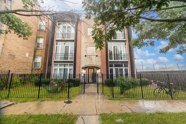 $2,300 | 6225 South Kenwood Avenue, Unit 2N | Woodlawn