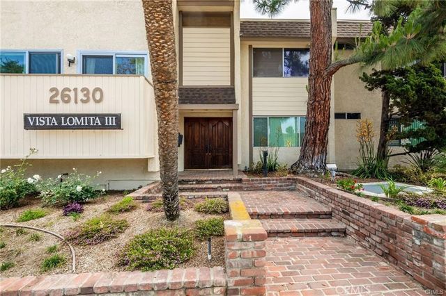 $1,200 | 26130 Narbonne Avenue, Unit 105 | South Bay