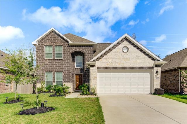 $325,000 | 8438 Sunset Isles Drive | Baytown