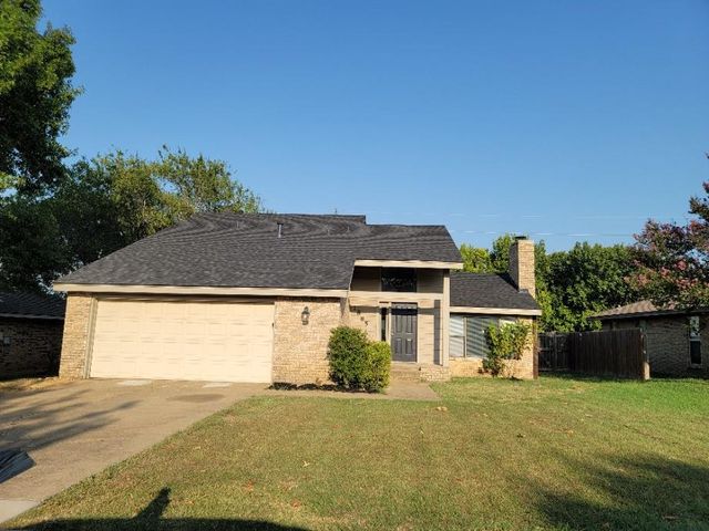 $2,245 | 1885 Cliff View Drive | Lewisville