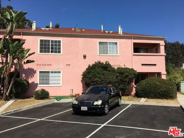 $2,350 | 4810 South La Brea Avenue, Unit 202 | Baldwin Hills