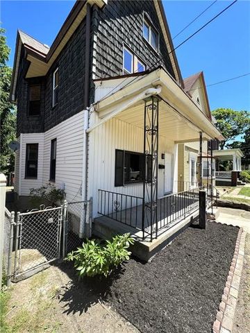 $2,300 | 714 Clinton Place | Bellevue