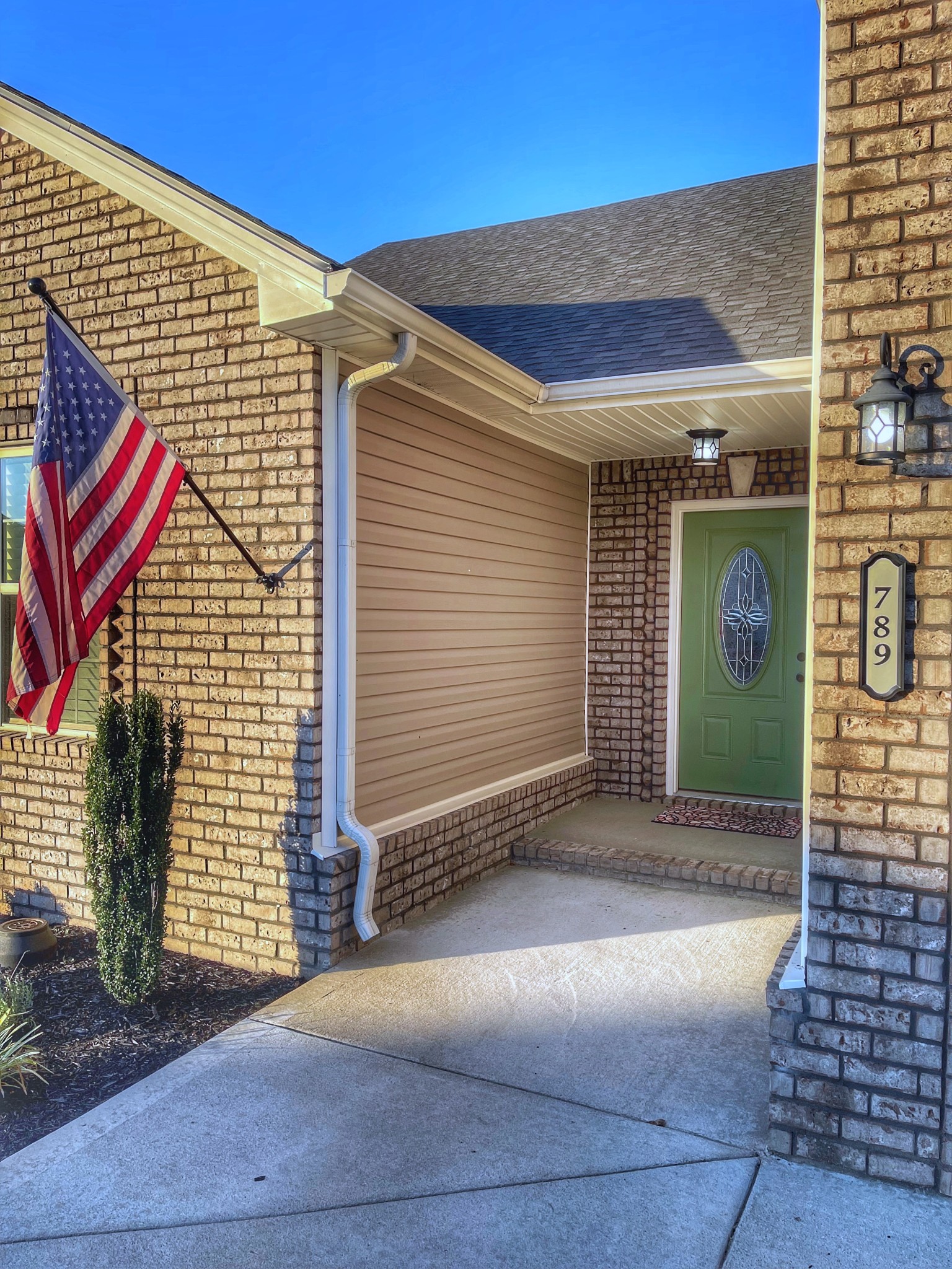 a view of entrance front of the house