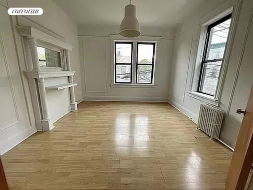 $2,500 | 61-01 56th Road, Unit 2R | Maspeth