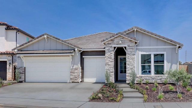 $720,240 | 2608 North Black Oak Drive | Central Fresno