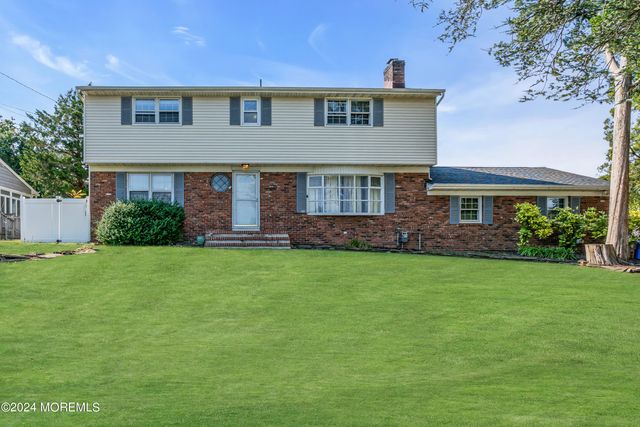 $599,990 | 550 Vine Avenue | Toms River