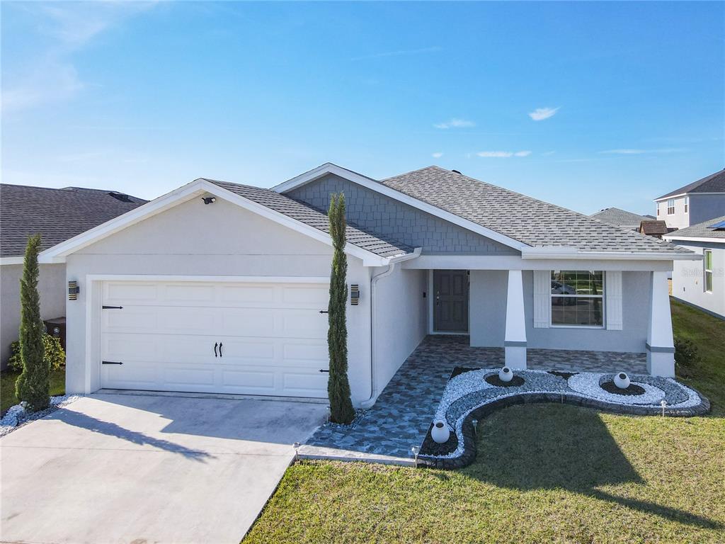 a front view of house with yard