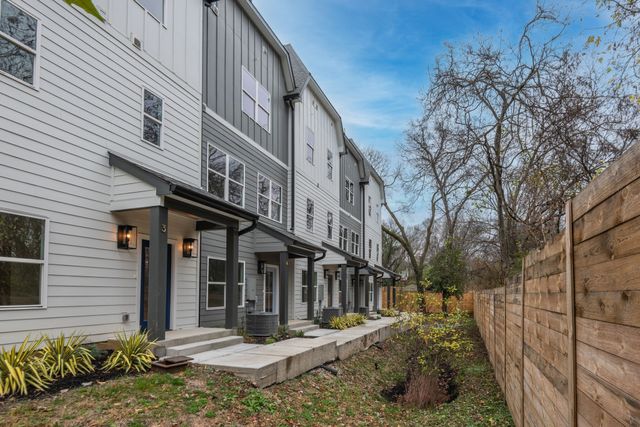 $525,900 | 862 West Sharpe Avenue, Unit 5 | Cleveland Park