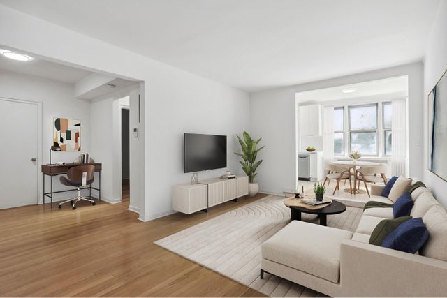 $649,000 | 225 East 47th Street, Unit 6B | Midtown East