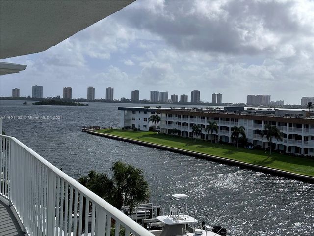 $255,000 | 104 Paradise Harbour Boulevard, Unit 507 | North Palm Beach