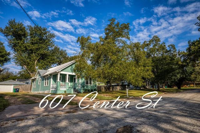 $354,999 | 607 Center Street | Brenham