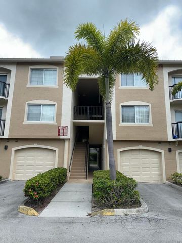 $289,900 | 1300 Crestwood Court South, Unit 1319 | Crestwood