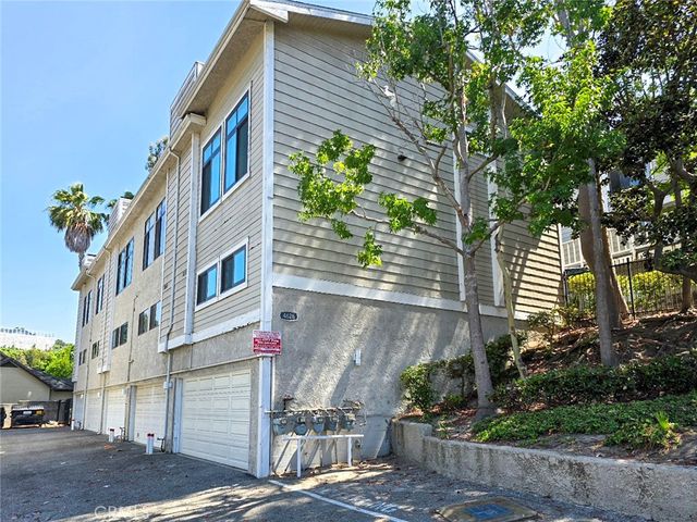 $3,695 | 4628 Don Lorenzo Drive, Unit D | Baldwin Hills