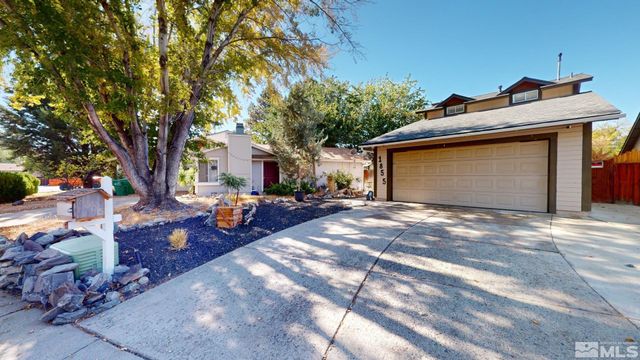 $525,000 | 1855 Camelback Drive | Reed