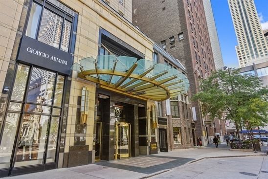 $3,000,000 | 800 North Michigan Avenue, Unit 4001 | Magnificent Mile