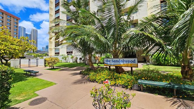 $350,000 | 910 Ahana Street, Unit 1006 | Pawaa