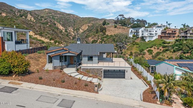 $2,995,000 | 1680 Buena Vista Street | Midtown Ventura