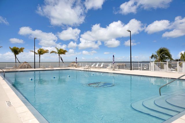 $1,200,000 | 10877 Overseas Highway, Unit 17 | Marathon