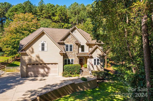 $775,000 | 3905 Granite Street | Lake Norman of Catawba